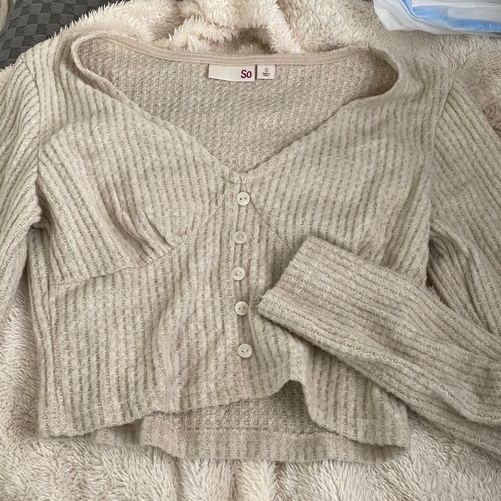 SO long sleeve crop top